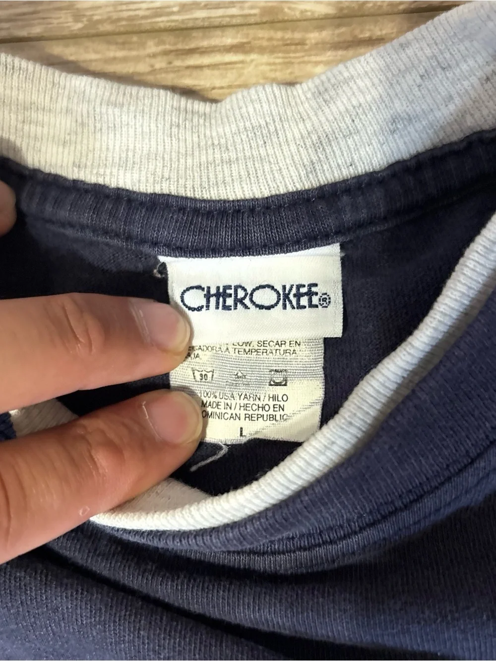 Women’s Vintage Cute Cherokee Bear Tee size L